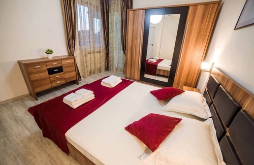 Bucharest City-Centre Apartment | Bucharest Wander - Victoria One Bedroom Apartment with Balcony