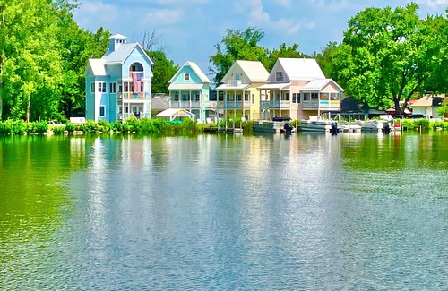 Buckeye Lake House | Buckeye Lake WATERFRONT Vacation Home B | Crane Cove Resort