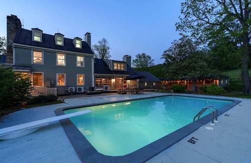 Purcellville House | Buckskin Manor - Historic, Pool, 66 Acre Vineyard