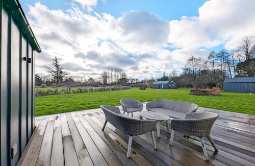 East Ashling Cottage | Budburst - Ashling Park - sleeps 4 guests in 2 bedrooms