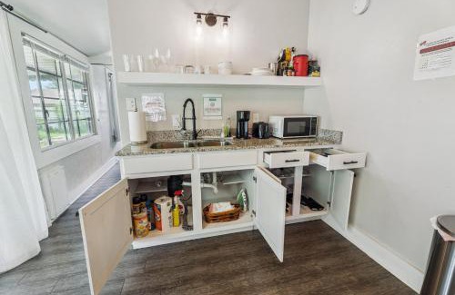 Midwest City House | Budget 2br Near Tinker Afb Private Yard #l2