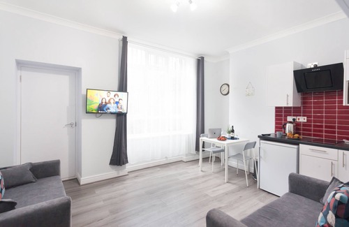 King's Cross Apartment | budget entire flat - eurostar - kings cross 1