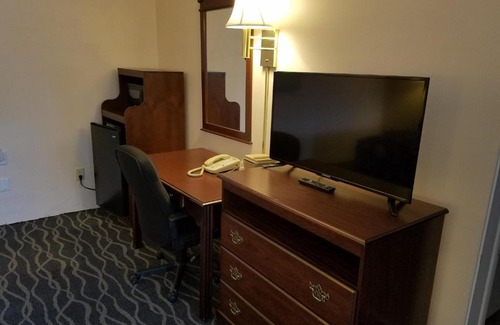 Bedford Hotel | Budget Host Inn