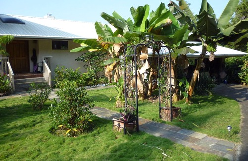 Honaunau-Napoopoo House | Budget Room, Beautiful B&B, ocean views, great location, no cleaning fees