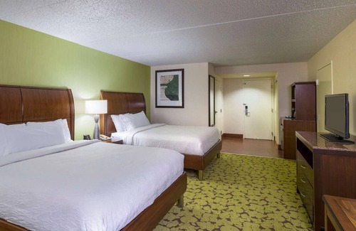 Hopelawn Hotel | Budget Unit near New York City | Heated Indoor Pool | 2 Units | Pets Allowed