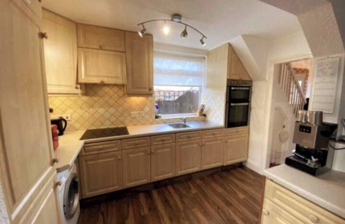 Holbrooks House | Budgeted Shared Residence near Coventry Building Society (CBS) Ricoh Arena & M6