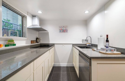 West Side House | BudgetWise Basement near Airport, UBC, Downtown in Vancouver