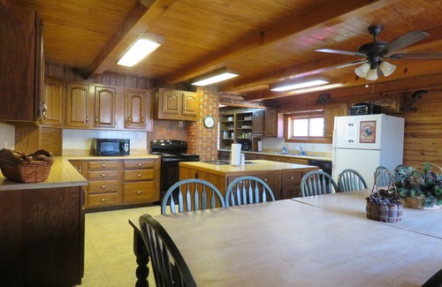 Mt. Sherman Cabin | Buffalo Lodge, Secluded Retreat near Buffalo National River