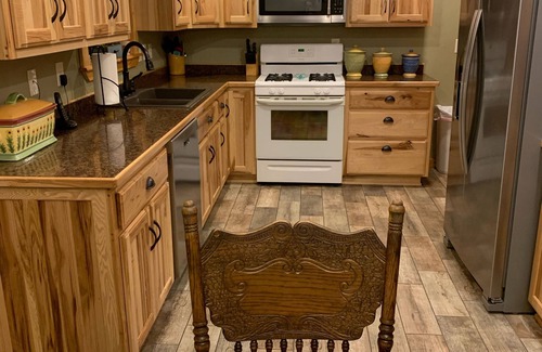 Jasper House | Buffalo River Getaway! Cozy home outside of Jasper. Floating and hiking near by!