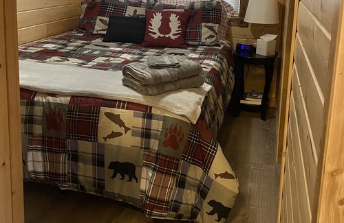 Nikiski Cabin | Buffy's Alaska Adventure Cabin Kenai Peninsula Family/Pet friendly/2 Bdrm/1Ba
