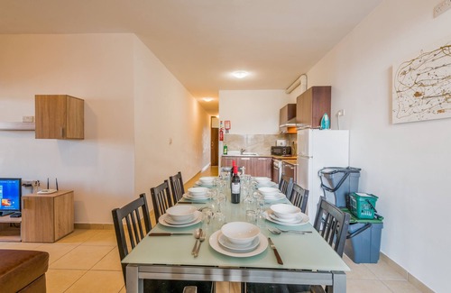 Bugibba Apartment | Bugibba - 2 bedroom apt 150m from Sea Front Fully Air Conditioned, Terraces WiFi