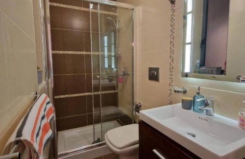 Bugibba Apartment | Bugibba Central Modern Apartment, Charming 2-bedroom apartment with AC, WiFi