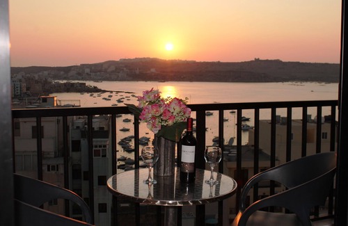 Bugibba Apartment | Bugibba - Penthouse 150m from Promenade - Nice Sea Views and BBQ