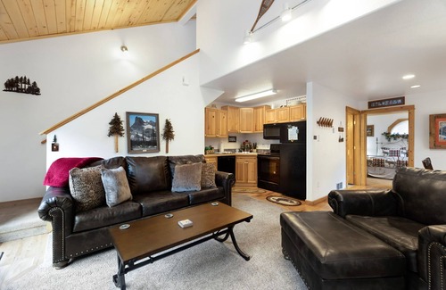 Fall River Estates Condo | Bugle Pointe A09 (HT)