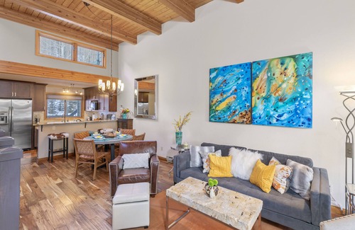 Telluride Condo | BUILDING UPGRADES IN PROGRESS. Decorator 2B/2B Steps f/Town Park; deck, FP