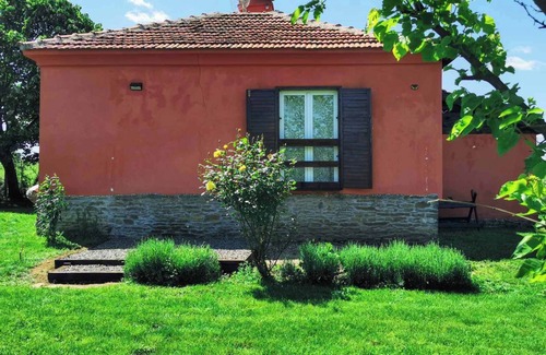 Prilep Cottage | Bulgaria 1 Bedroom cottage in South East mild climate Short and long term lets