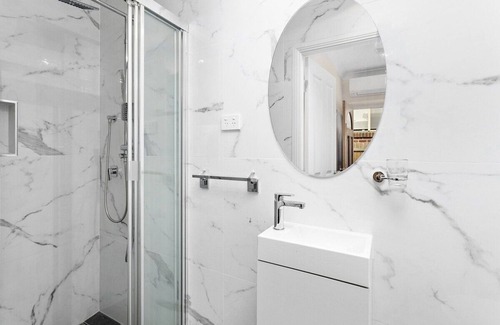 Bulli Apartment | Bulli26 Studio – Steps to Sandon Point, Cafés & Bike Path