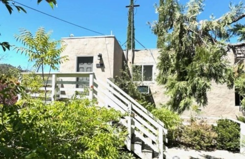 Mariposa Apartment | Bullion Street Homes. Bridalveil Falls 1/2 Block Walk to All (#2)