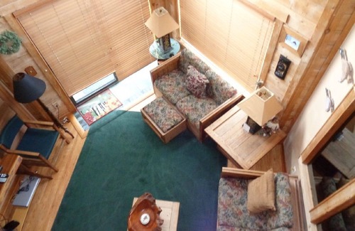 Seven Springs Condo | Bullwinkles Condo - Top of the Mountain, Ski-In/Ski-Out -Sauna and Hot Tub