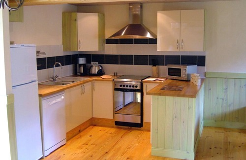Nehou House | Bumpkin Cottage La Mare, Child-Friendly, Heated Pool & Great Facilities