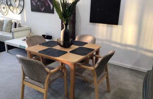 Bundoora Apartment | Bundoora Uni Hill 2bdr 2bth 1car