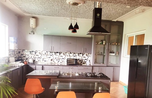 Mohali Villa | Bungalow with Swimming pool n pool table 4 bedrooms AC, WiFi, Mohali Chandigarh