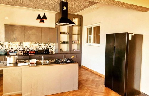 Mohali Villa | Bungalow with Swimming pool n pool table 4 bedrooms AC, WiFi, Mohali Chandigarh