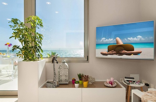 Playa del Aguila Cottage | Bungalow Playa del Aguila II over the sea