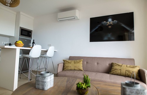 Sonnenland House | BUNGALOW WITH WONDERFUL VIEWS AND LARGE TERRACE