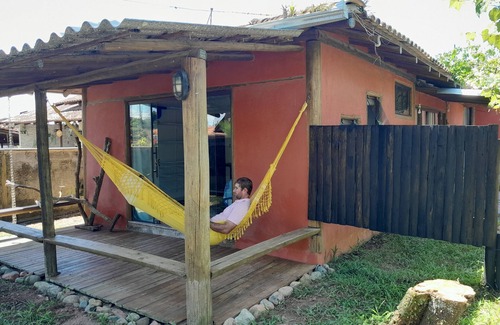 Pinheiros House | Bungalow house, style and tranquility close to the Soleado canal