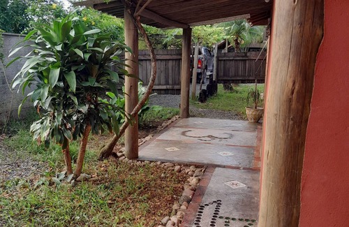Pinheiros House | Bungalow house, style and tranquility close to the Soleado canal
