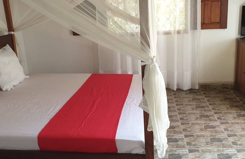 Mahajanga House | bungalow 1 for 3 people