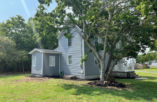 Cape Charles House | Bungalow Bay Retreat: Your Perfect Getaway for Friends, Family, and Fishing Fun!