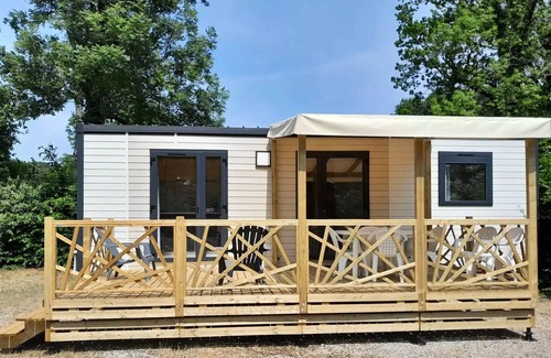 Culoz House | Bungalow Canvas - ohne Sanitäranlagen. 1 Schlafzimmer Doppelbett, 1 Schlafzimmer 3 Betten (1 Etagen) 5 Personen