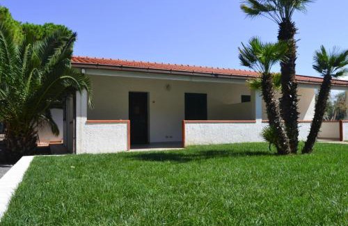 Lido del Sole Apartment | Bungalow in a resort in Lido del Sole with terrace