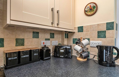 Dyserth Cottage | Bungalow in Dyserth with Hot Tub & Waterfall