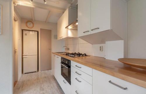 Sint Maartenszee House | Bungalow in Sint Maartenszee near Beach