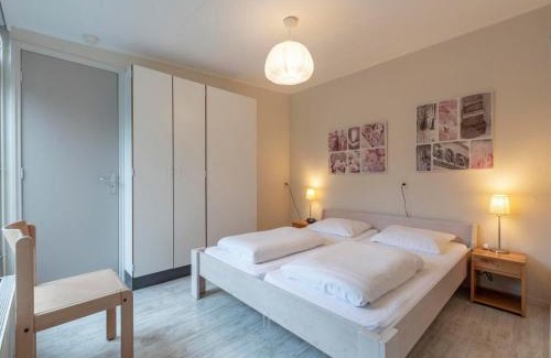 Sint Maartenszee House | Bungalow in Sint Maartenszee near Beach