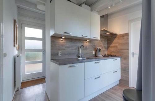 Sint Maartenszee House | Bungalow in Sint Maartenszee near Beach