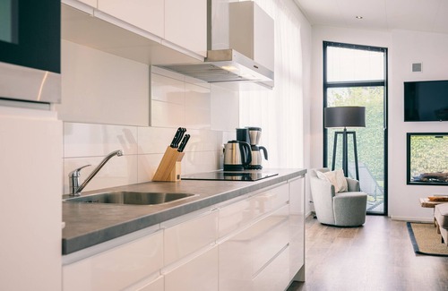 Herkingen House | Bungalow in Ouddorp with Nature Reserve Views