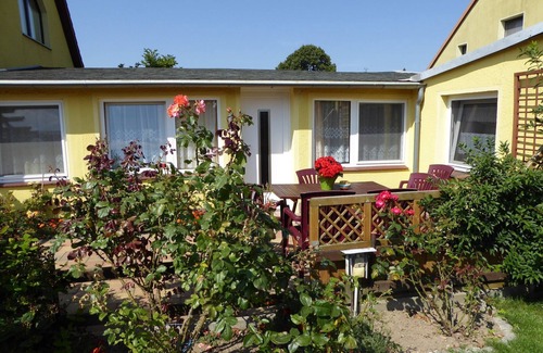 Zweedorf House | Bungalow in Zweedorf mit Liegewiese