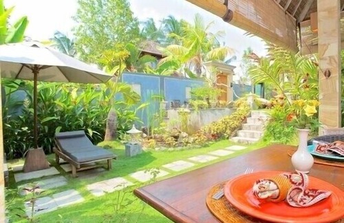 Ubud House | Bungalow Jepun in the rice fields of Ubid