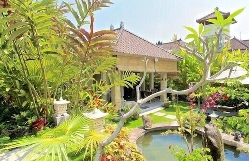Ubud House | Bungalow Jepun in the rice fields of Ubid