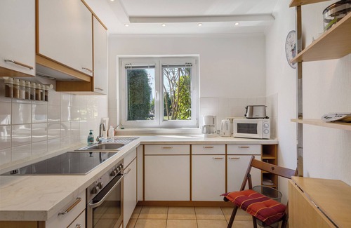 Ronnau House | Bungalow 'Lemke Mit Terasse' with Private Garden and Wi-Fi