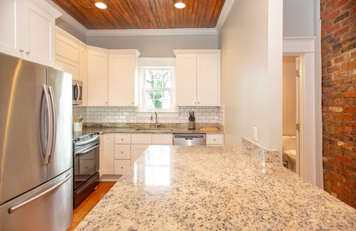 Durham House | Bungalow near Duke and Downtown Durham