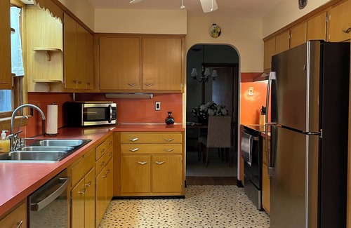 Mechanicsburg House | Bungalow on Main st. Downtown Mechanicsburg