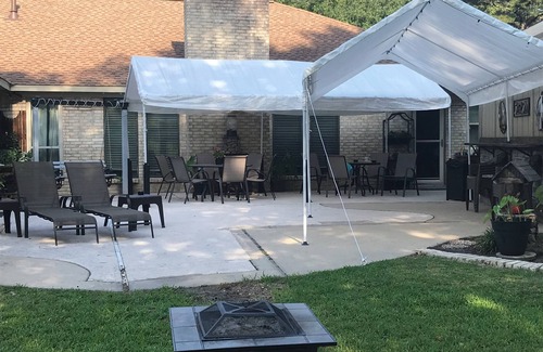 Northside Apartment | Bungalow on the Bayou with No Extra Cleaning Fees!