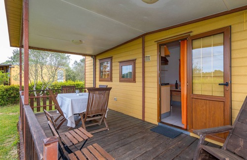 Bibbona House | Bungalow 'Stella 1' with Shared Pool, Private Terrace and Air Conditioning