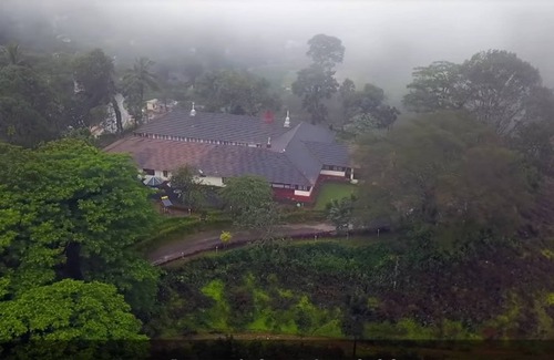 Kottappadi part Hotel | Bungalow with Tea Garden View