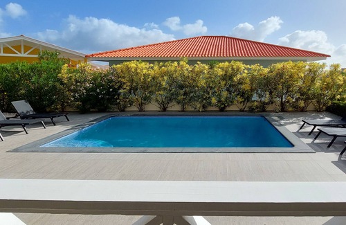 Fontein Villa | Bunita Blenchi. Private pool, Porch 42m2, beautiful beaches and nice restaurants